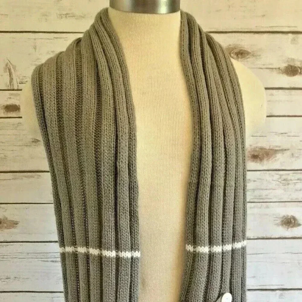 Women Gray and White Knitted Ribbed Scarf